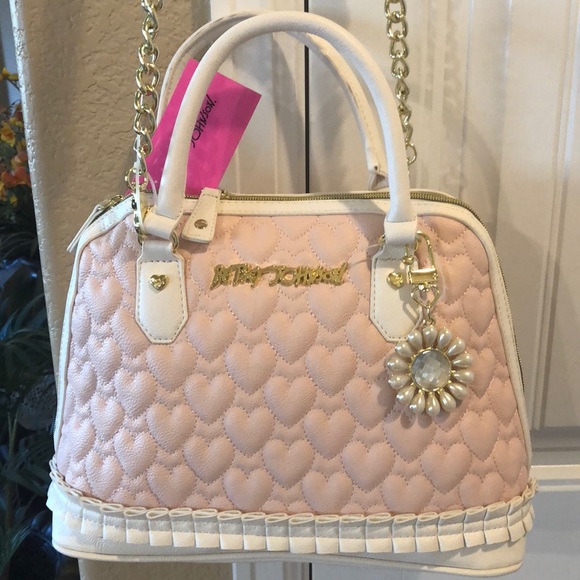 Betsey Johnson Handbags - 🌸NWT! BETSEY JOHNSON HEART QUILTED DOME BAG